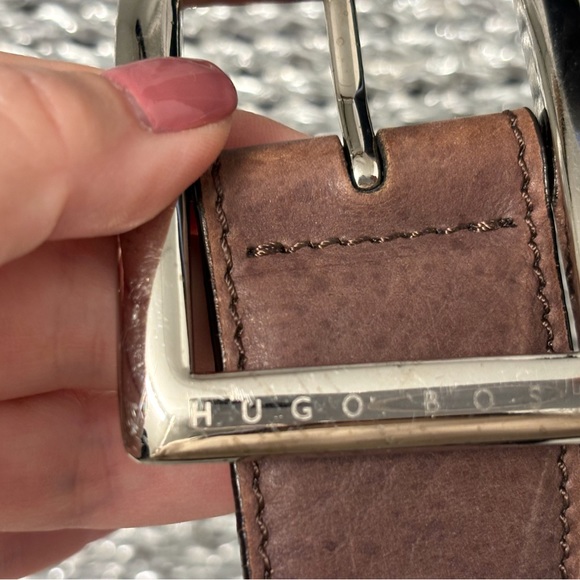 Hugo Boss brown leather belt - Picture 2 of 4